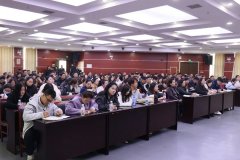 <b>崇阳县开展学校食物平安学问培训</b>